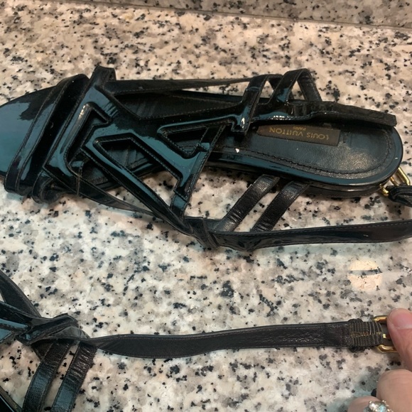 Louis Vuitton Revival Patent Leather LV Logo Sandals Flats 39 9 8.5 - Picture 10 of 10